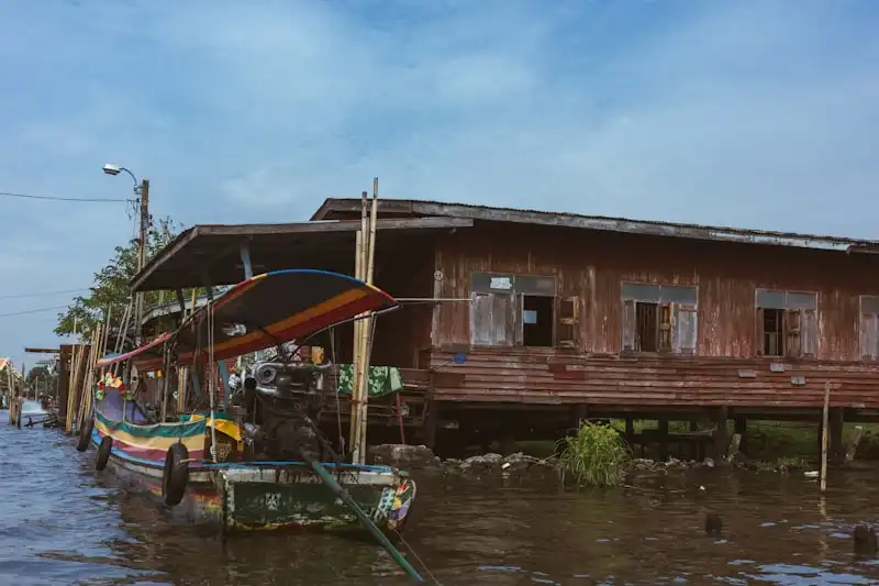 Bangkok canal community