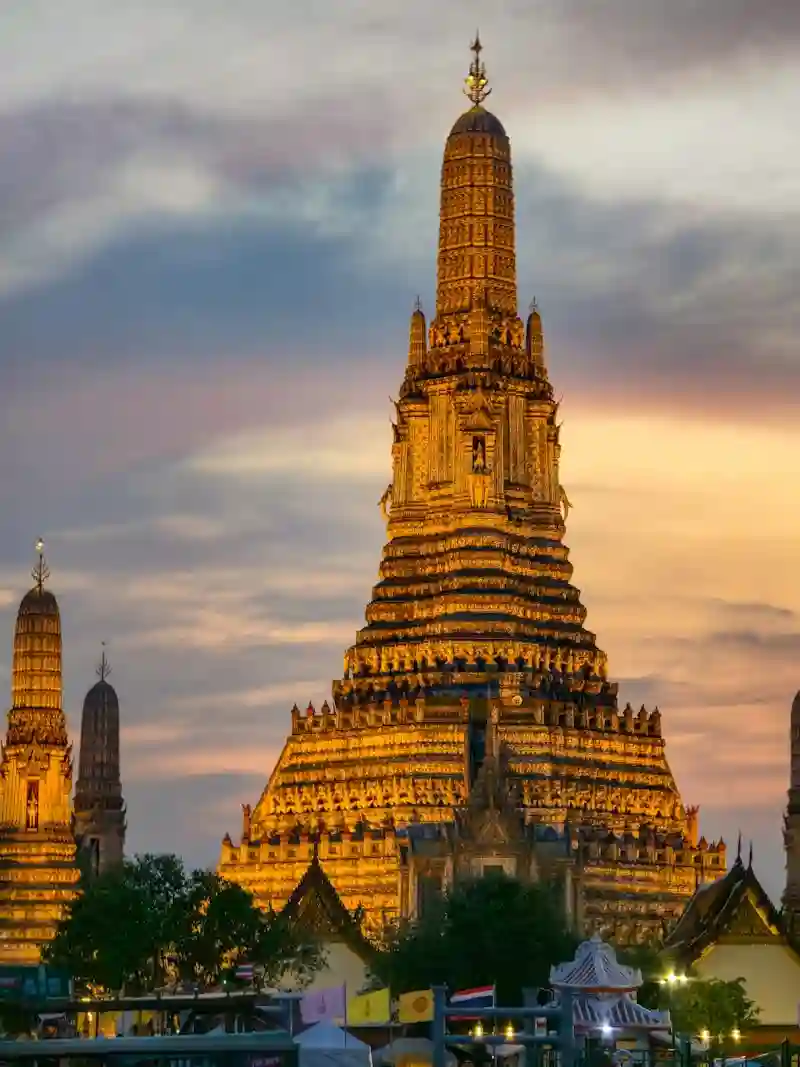 Wat Arun Bangkok temple spire sunset view